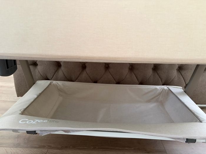 Tutti Bambini CoZee Lite Bedside Crib Latte