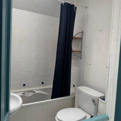 Free bath, sink and toilet