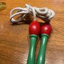 Vintage skipping rope with wooden handles Image 2