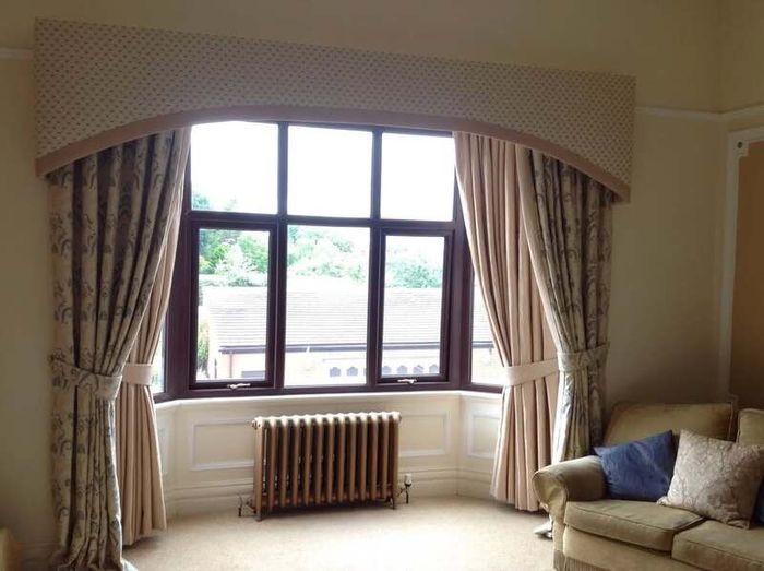 curtain  phelmet box