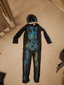 costume 6-8 yrs