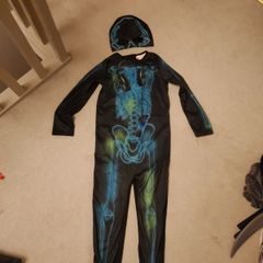 costume 6-8 yrs