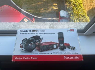 Focusrite Scarlett 2i2 Studio