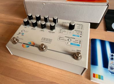 Hologram Microcosm Pedal - Mint/Boxed Condition : Skip the US Customs/VAT Hassle