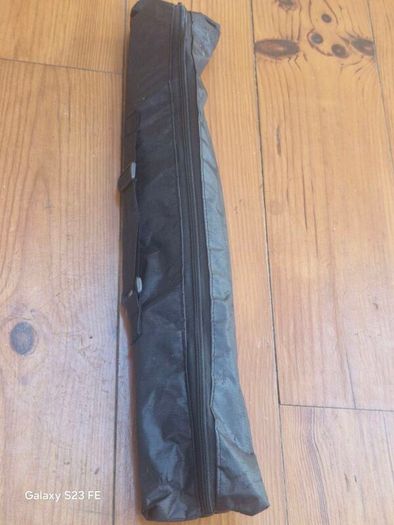 Soprano Ukulele, Cascha premium. Model HH 2024, Mahogany 21". Also folding music stand with carry bag.