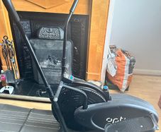 Cross trainer