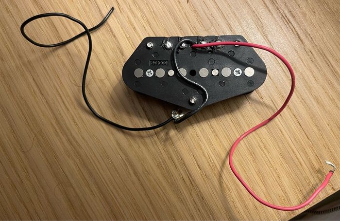 Fender player plus  noiseless bridge pick up