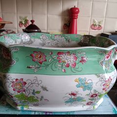 Vintage footbath