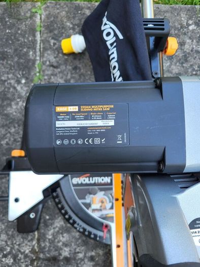 Mitre saw - double bevel.