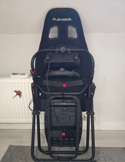 Complete Steering Wheel & Racing simulator Chair Setup for PlayStation 4/5 & PC (Logitech G29 + Original Playseat)