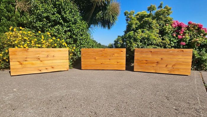 Premium Red Cedar Planters |Custom sizes available