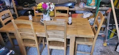 Dinning table and 6 chairs