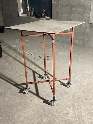 HI-HAWK Height adjustable plastering stands