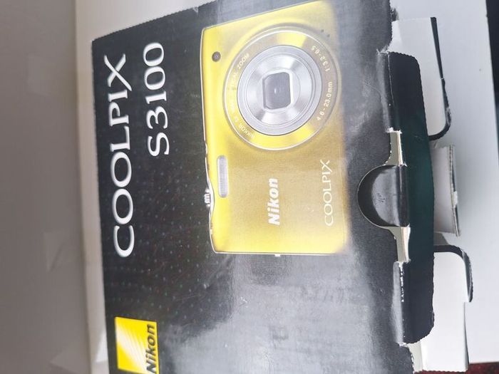 Nikon Coolpix S3100 14 mp digital camera
