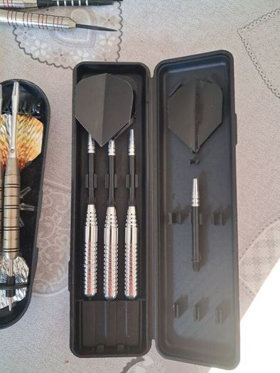 x4 sets of Darts