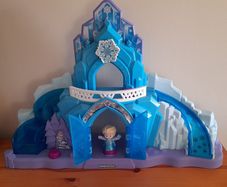 Fisher price Little People Disney Frozen Elsa's Ice Palace