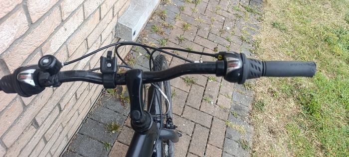 Apollo Belmont men's Hybrid bike