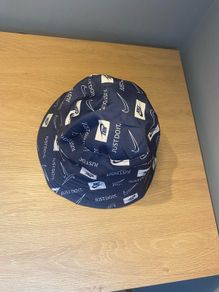 Nike reversible bucket hat