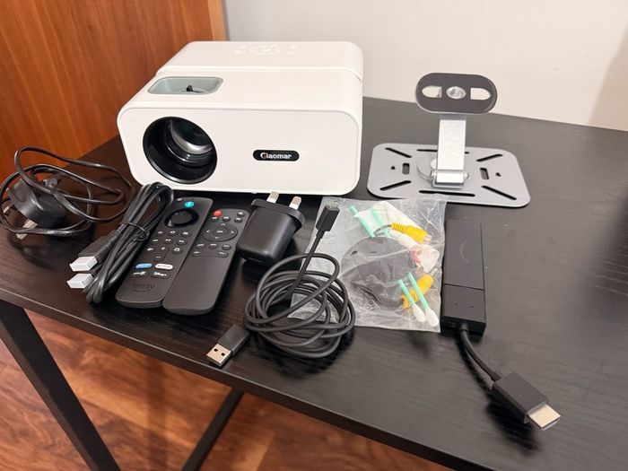 LCD Projector - WiFi/Bluetooth 13000L
