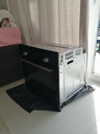 Bosch Serie 2 Built In Black Single Oven like new