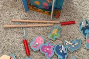 Aquarium wooden toy