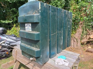 Plastic oil tank