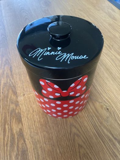 Disney exclusive Minnie Mouse cookie jar