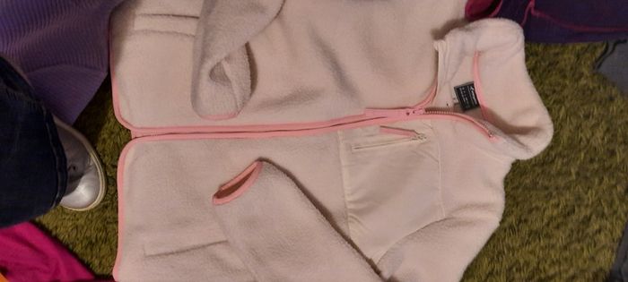 Hoodies and sweatshirts