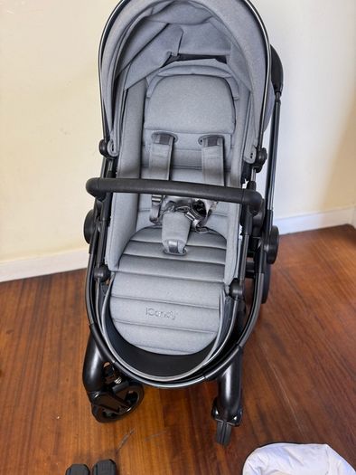 New condition icandy Peach 7 travel system pram