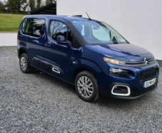 Wheelchair car