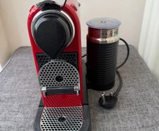Nespresso Citiz Espresso Coffee Machine with Aeroccino Milk Frother Attached