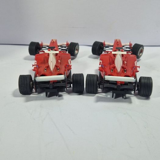 Scalextric 8x4 Ferrari Formula 1 Set. with 2004 Ferrari F1 cars  ( f1 )