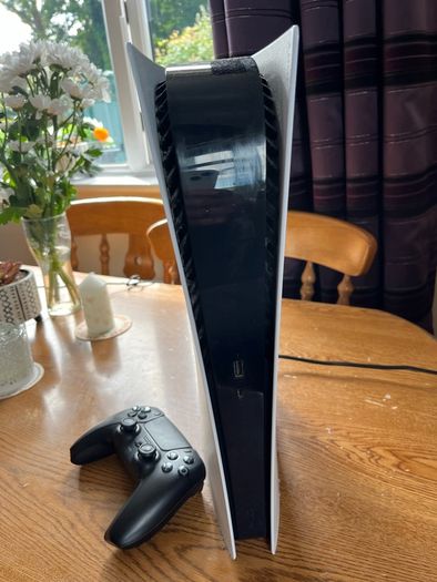 PS5 Digital Edition and Controller