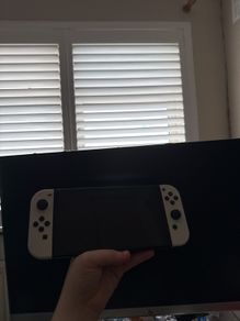 Nintendo switch OLED (White)