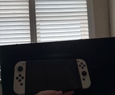 Nintendo switch OLED (White)