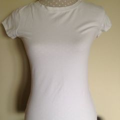 Size 10 White Fitted a Teeshirt