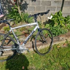 Bianchi hybrid bike