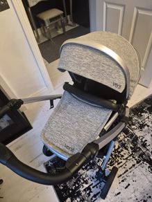 Pram Venti with rain cover