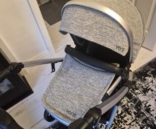 Pram Venti with rain cover