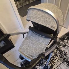 Pram Venti with rain cover