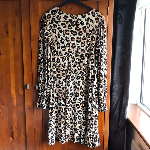 Cute leopard print dress