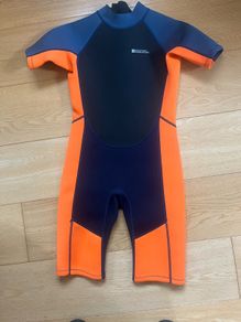 Child wetsuit (age 11-12)