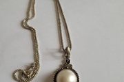 pearl pendant