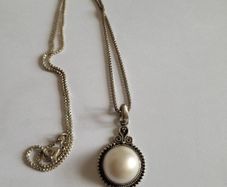pearl pendant