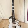 Hagstom Swede White Short Scale Bass Image 2