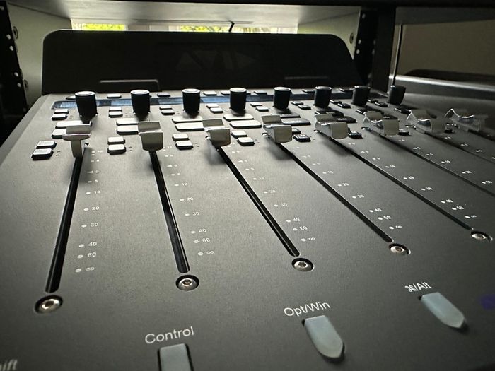 Avid S1