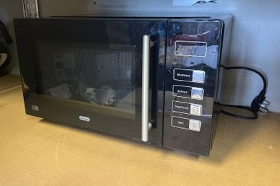 De'Longhi 800W 20L Solo Microwave Oven