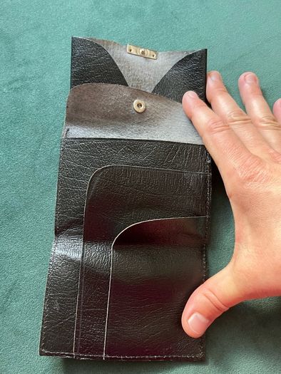 Vintage leather wallet / purse
