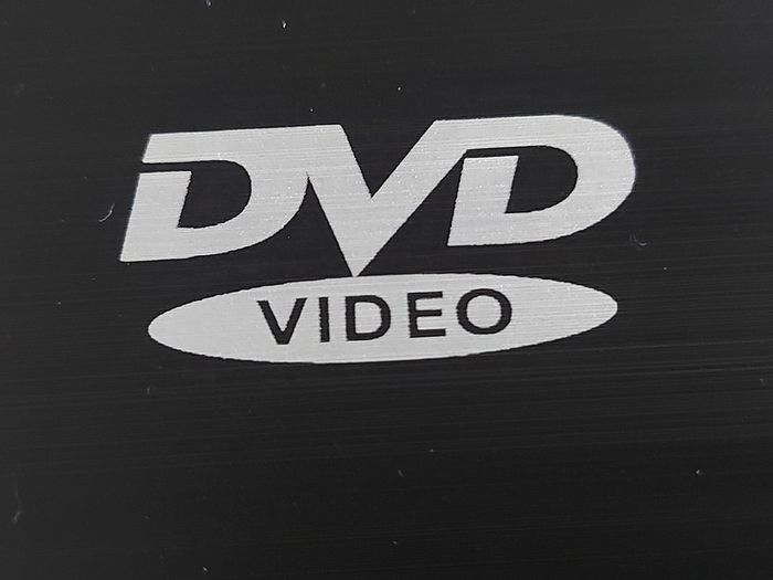 5 Portable DVD Players, all working, but no charges for them, all in very good condition