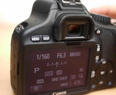 Canon EOS 550d/T2i /Kiss X4 1080p/30fps video /Broken viewfinder